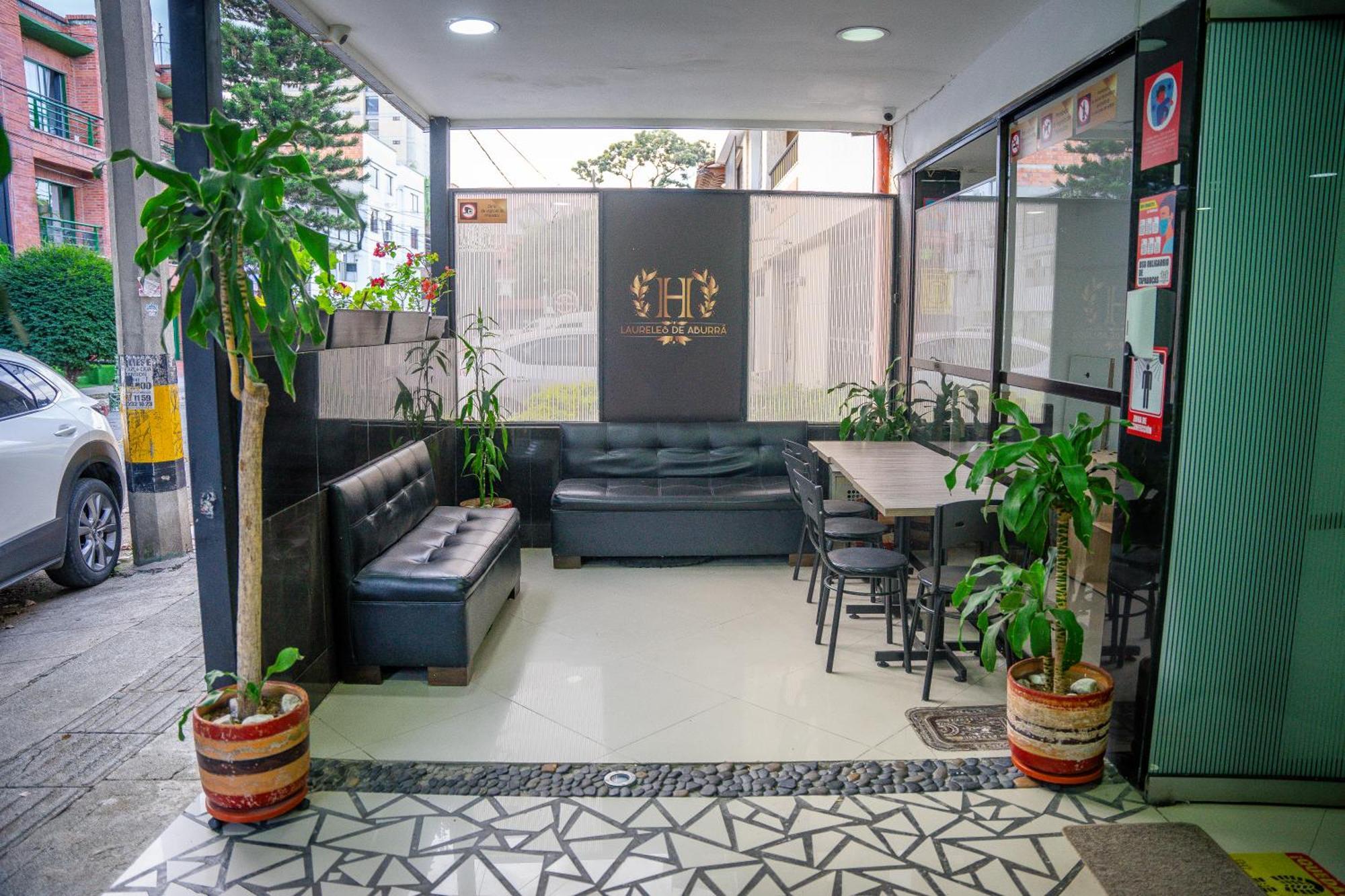 Hotel Laureles De Aburra メデジン エクステリア 写真