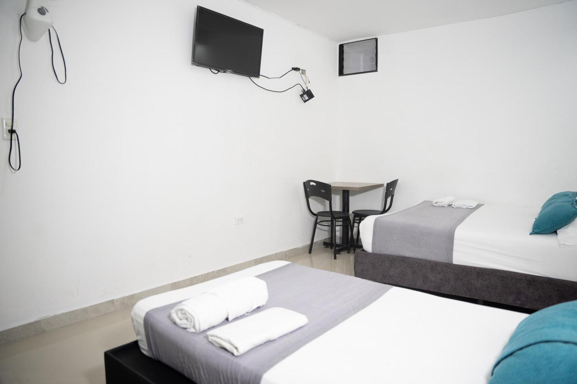 Hotel Laureles De Aburra メデジン エクステリア 写真