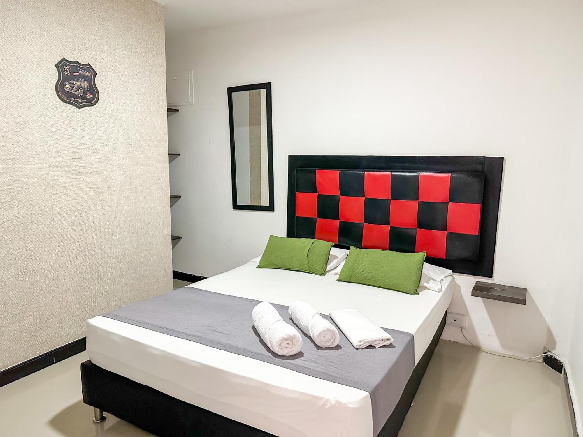 Hotel Laureles De Aburra メデジン エクステリア 写真